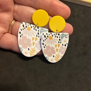 Floral Yellow and White Earrings